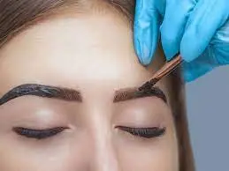 henna brow,reconstruction des sourcils au henné,henné,henna brow la louvière,formation henna brow,henna brow hainaut,henna la louvière,kina kaslari,institut de beauté la louvière,salon de beauté la louvière